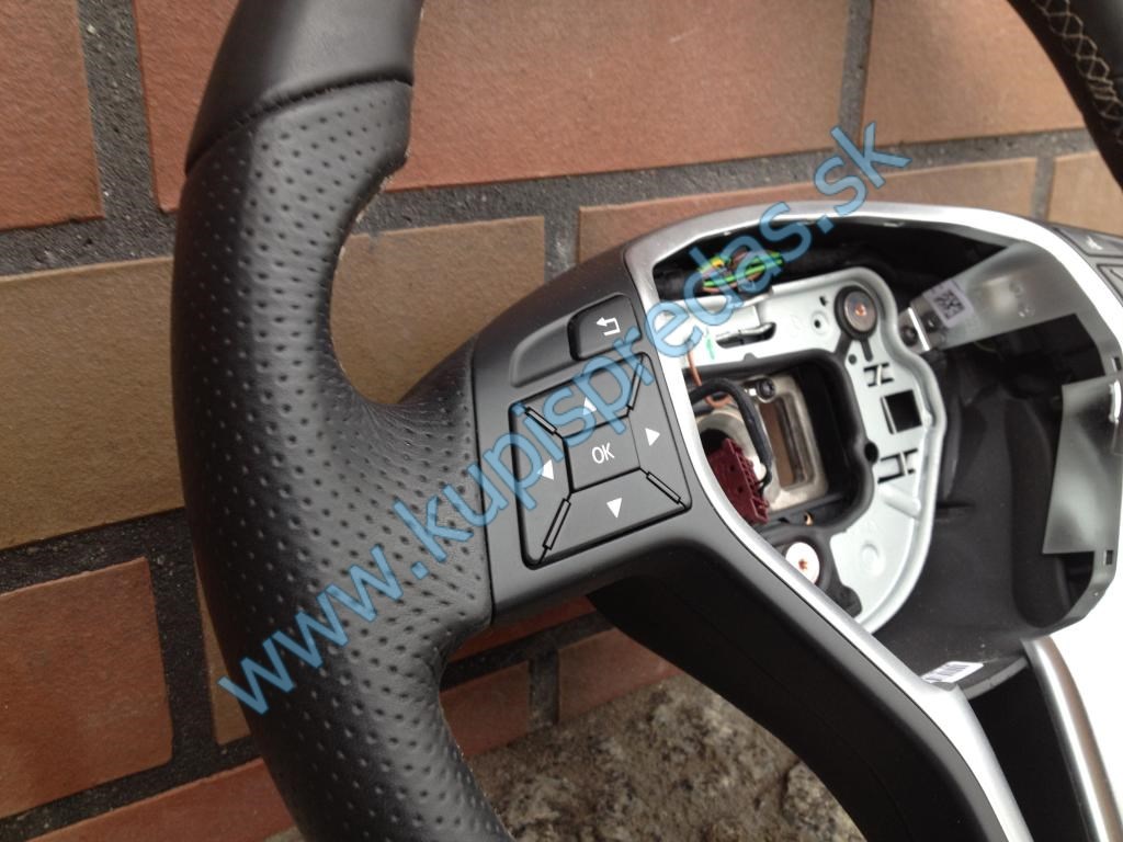 Volant MERCEDES CLS W218 / E W212 AMG